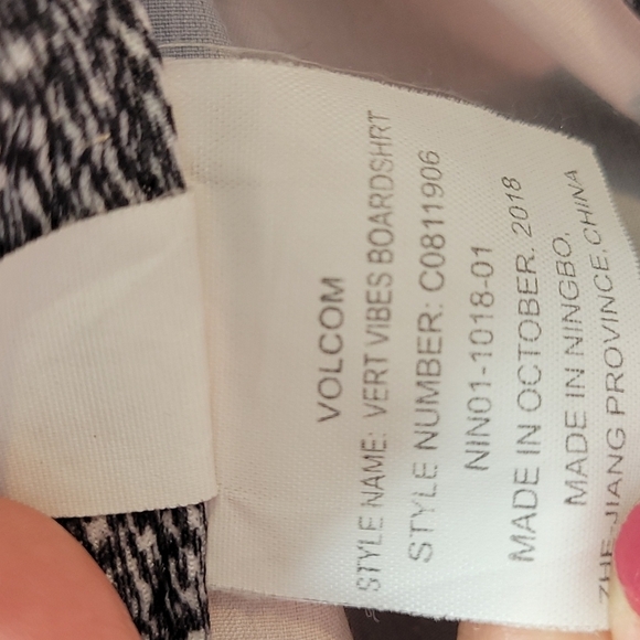 Volcom Pink & Gray Vert Vibes Men's Board Shorts Size 28 Small - Picture 9 of 10